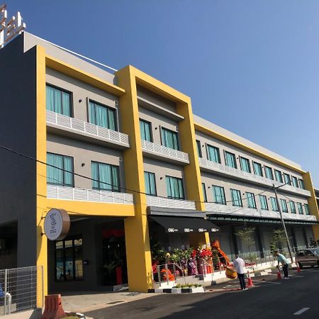 O&G Hotel Parit Buntar Exterior foto